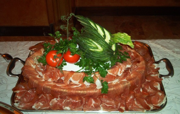 Cascata di prosciutto